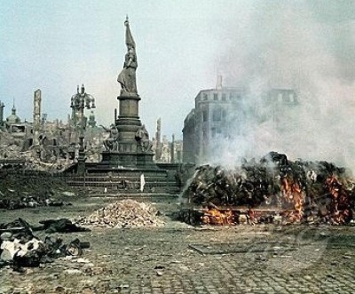 Altmarkt Dresden nach dem Bomben